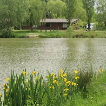 Exclusive Overlooking Private 木屋 Laneuville-a-Remy